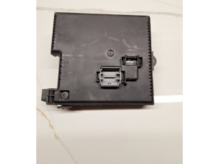 Блок предохранителей 30728512, 28017881   Volvo S60    