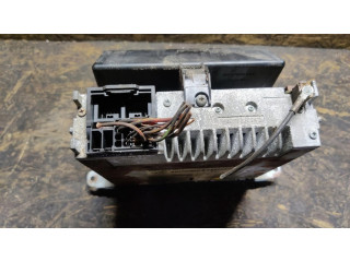 Радио/ проигрыватель CD/DVD / навигация