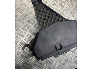 Блок предохранителей  9494210   Volvo V70    