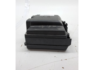 Блок предохранителей 2540853, NX6T14D068EAC   Ford Focus    