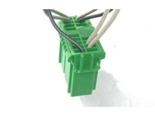 Зеркало электрическое        Volvo V70  2000 - 2004 года   