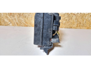 Блок предохранителей Mn124324 Mitsubishi Outlander