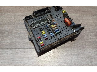 Блок предохранителей 28017881, 30728512 Volvo V70
