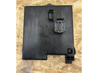 Блок предохранителей 30728512, 05W195   Volvo S60    