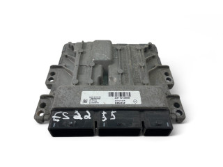 Блок управления двигателем Блок управления 237101384S, 237107137R Dacia Duster