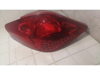 Задний фонарь правый сзади 964998668002, VP5PFX13N005AA    Peugeot 207   