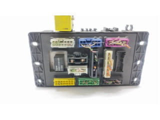 Блок предохранителей 518174602, YQE103139 Rover 75