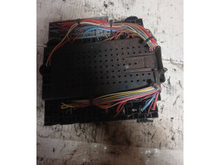 Блок предохранителей  8645410, 8645411   Volvo V70    