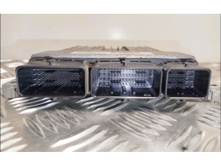 Блок управления двигателя 237102440R Dacia Duster