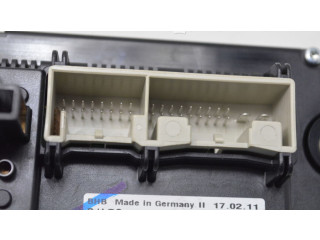 Модуль блока управления кондиционером 3T0820047R Skoda Octavia Mk2 (1Z)