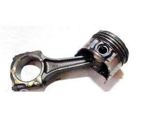 Píst KIA Clarus pro benzínový motor 2.0