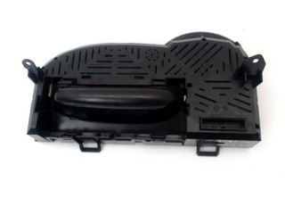 Панель приборов 8200725330 Renault Twingo II