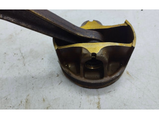  Поршень с шатуном    Maserati Quattroporte  