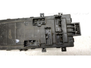 Блок предохранителей FC257EJ Mitsubishi Colt