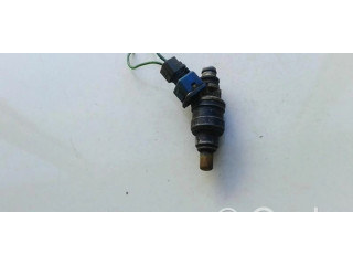 Форсунка 925093001 Mitsubishi Carisma для бензинового двигателя 1.8
