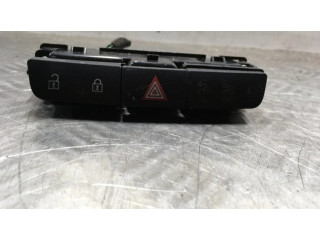 Включатель аварийных фонарей