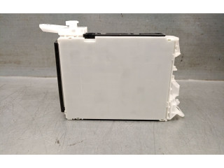 Pojistková skříňka Řídící jednotka BSM 8273052R90 Toyota Yaris 2024