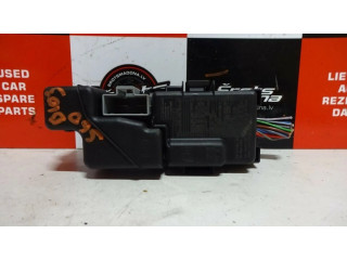 Блок предохранителей 31337663, DPN13800159HWB Volvo S60