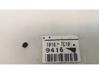 Блок предохранителей 8273053022, 7E080363   Lexus IS 220D-250-350    