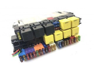 Pojistková skříňka 05045117, A2305454632 Mercedes-Benz SL R230 2005