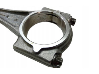  Поршень с шатуном  SKYACTIV  Mazda 3  