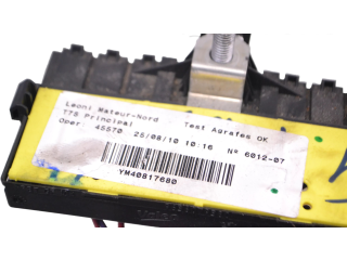 Pojistková skříňka YM40817680 Peugeot RCZ 2010