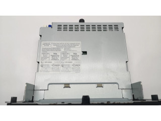 Радио/ проигрыватель CD/DVD / навигация