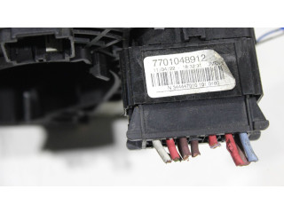 Ручка стеклоочистителей 8200070265, 91167047C   Renault Trafic II (X83)