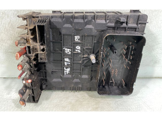 Блок предохранителей 1k0937125a, 017183071   Volkswagen Jetta V    