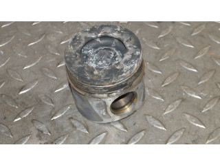 Píst 8349F, 65100 Mercedes-Benz C W204 OM 651.911