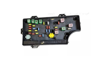 Pojistková skříňka P04692168AJ Dodge Avenger 2012