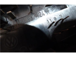 Блок предохранителей 1K0937124H Audi A3 S3 8P