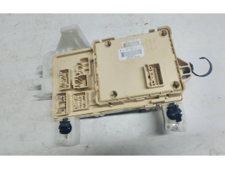 Блок предохранителей  89221-0F010   Toyota Corolla Verso AR10    