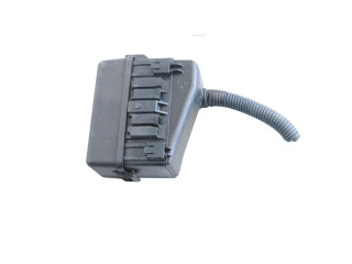 Pojistková skříňka 8266230560 Lexus GS 300 350 430 450H 2010