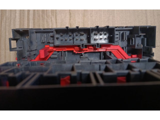 Блок предохранителей H32S0401, 1K0937049P Volkswagen Caddy