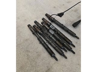 Vstřikovací lišta 059130201e Audi A6 S6 C5 4B AKN