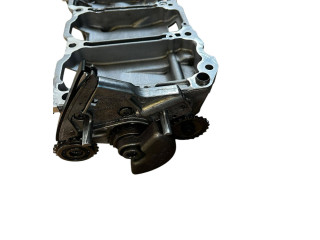 Масляный насос CFWA 03P103127C Skoda Fabia Mk2 (5J)