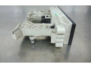 Блок управления климат-контролем Mitsubishi Carisma