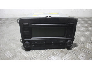 Радио/ проигрыватель CD/DVD / навигация