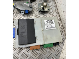 Řídící jednotka 30785100, 0281012765 Volvo S80 2007