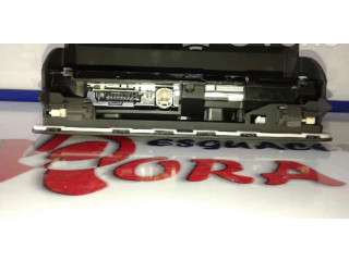 Дисплей 8U0857273A Audi Q3 8U