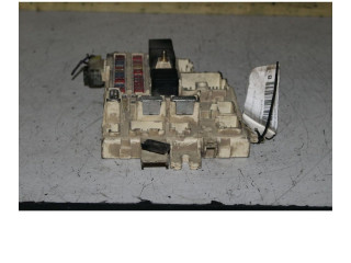 Блок предохранителей    Jeep Cherokee XJ    