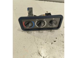 Блок управления климат-контролем 16195495   Chevrolet Suburban