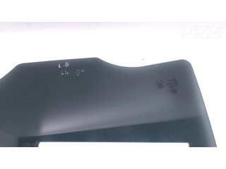 Основное стекло задних дверей