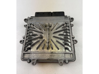 Блок управления двигателем Блок управления 30729826A, 0281012103   Volvo V70