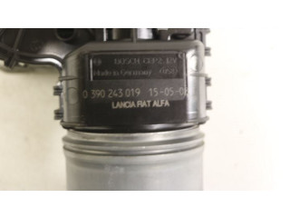 Моторчик дворников 50509396 Alfa Romeo Giulietta