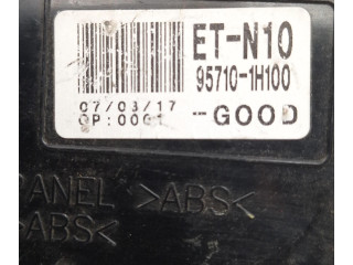 Дисплей    957101H100, 95710-1H100   KIA Ceed