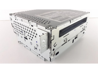 Радио/ проигрыватель CD/DVD / навигация