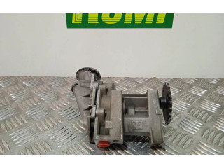 Масляный насос   7700600532  Nissan Micra 