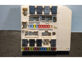 Блок предохранителей  1319, 233293D   Renault Clio III    